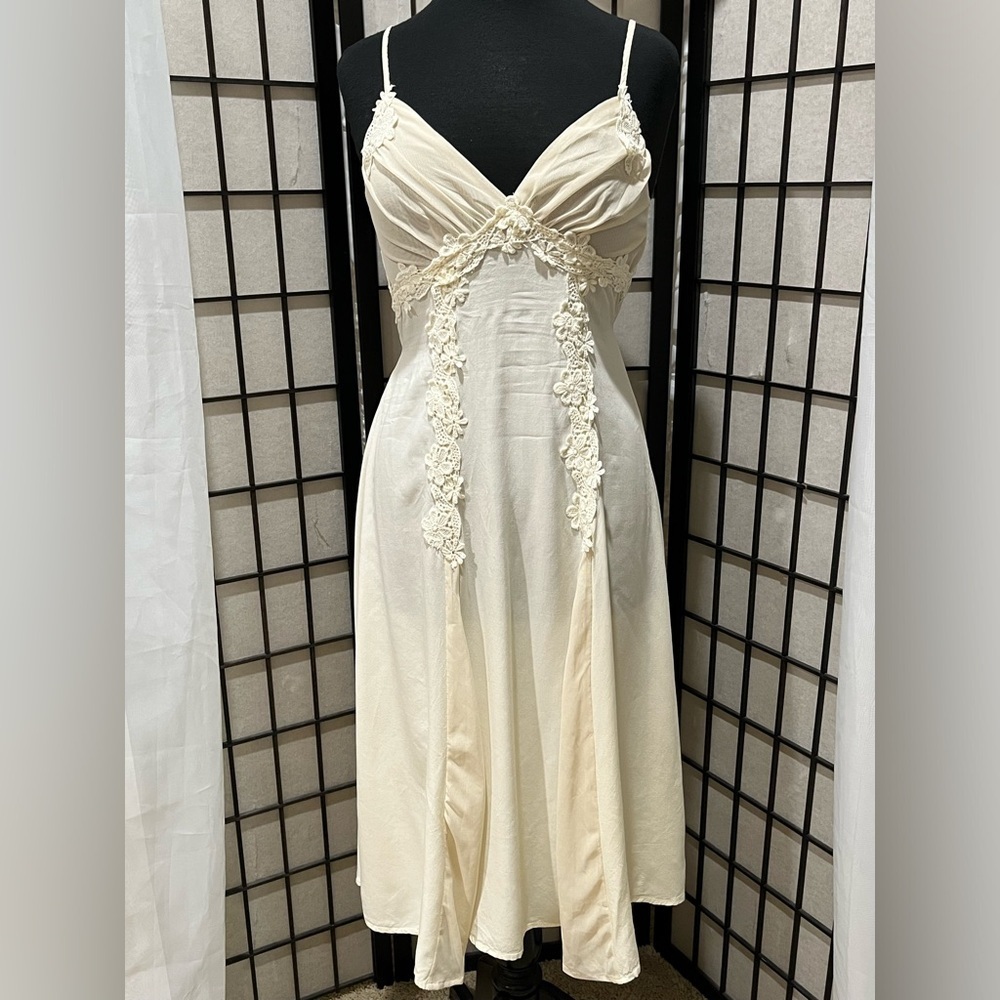 Soft Cream Viscose SLIP DRESS OR NIGHT GOWN, WOMENS SIZE S